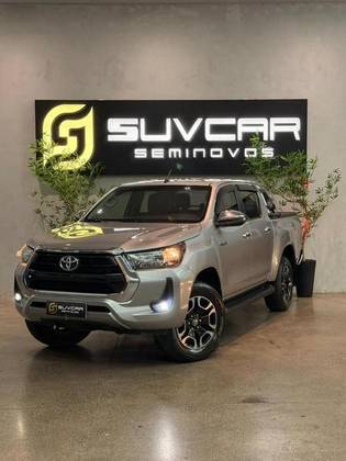TOYOTA HILUX 2.7 VVT-i FLEX CD SRV 4X4 AUTOMÁTICO TOYOTA HILUX 2.7 VVT-i FLEX CD SRV 4X4 AUTOMÁTICO